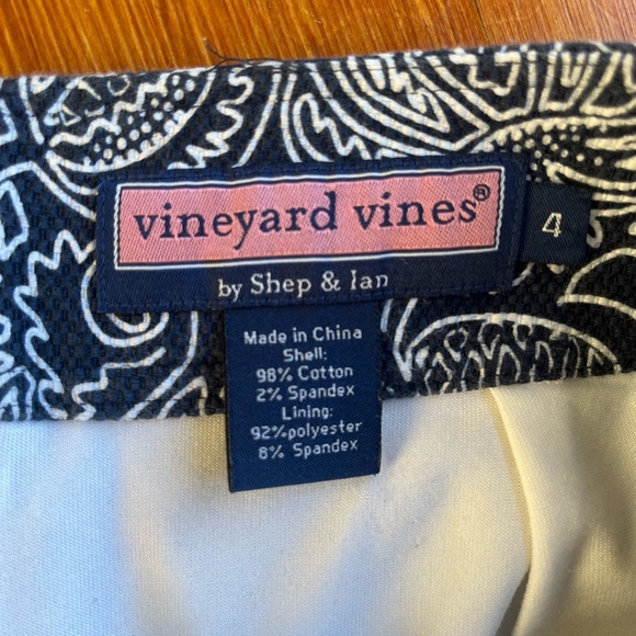 Almost new Vinyard Vines skirt - Picture 4 of 4